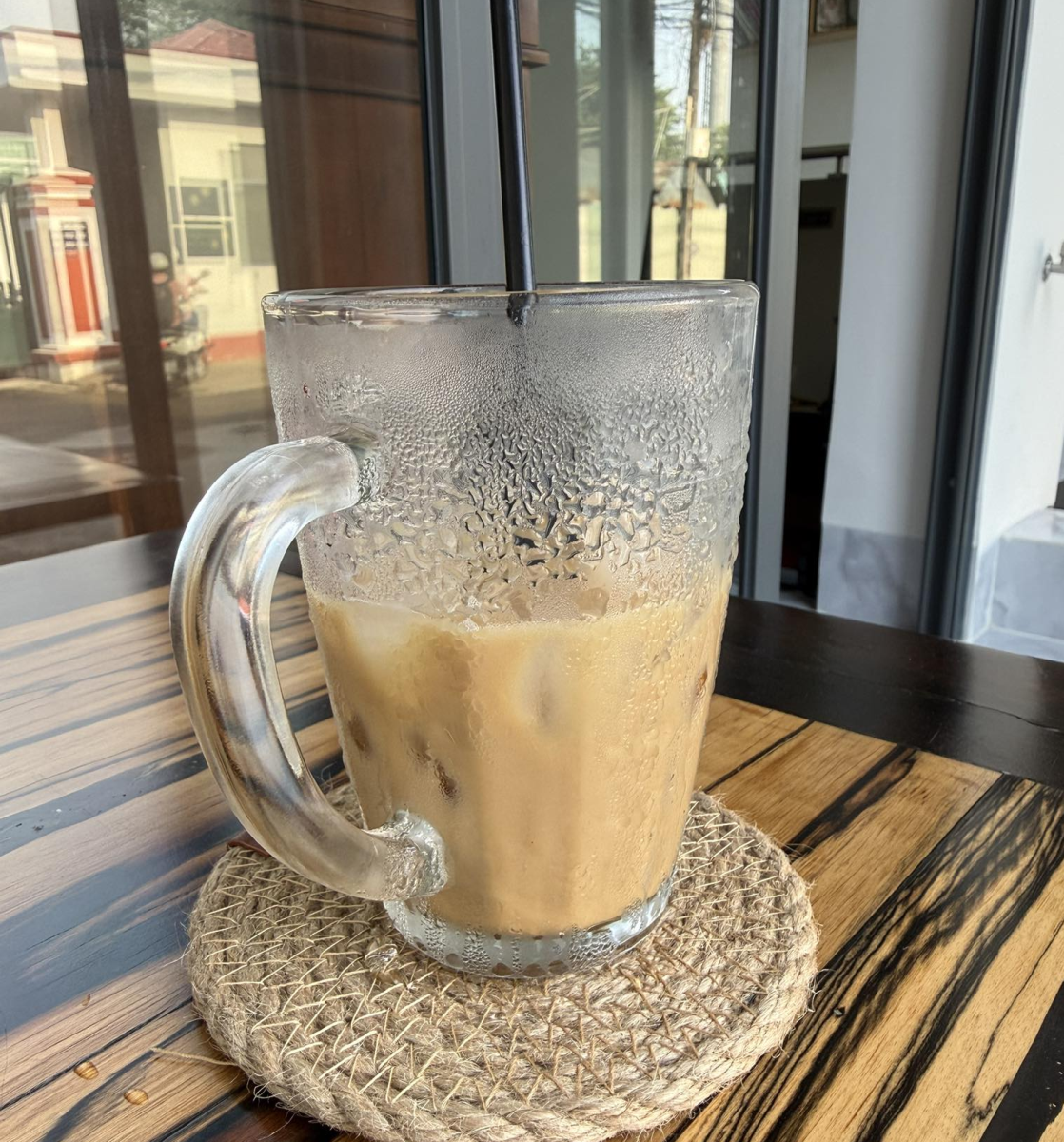 BÀ BẦU UỐNG CÀ PHÊ ĐƯỢC KHÔNG